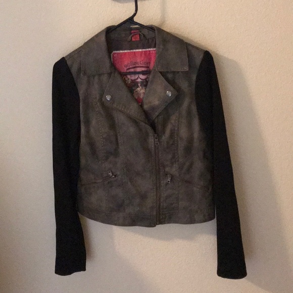 Faux olive green leather jacket size Medium - Picture 2 of 4